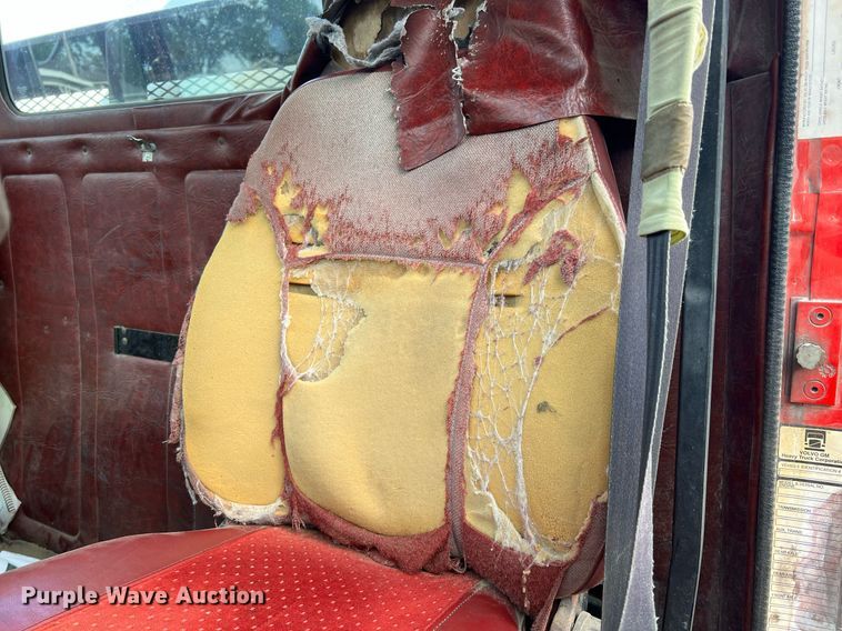 image for item II9172 Volvo  flatbed truck