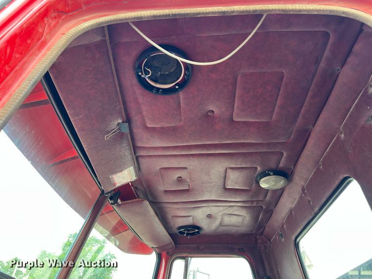 image for item II9172 Volvo  flatbed truck