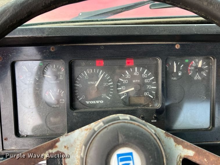 image for item II9172 Volvo  flatbed truck