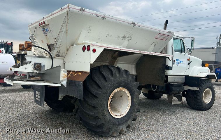 image for item II9177 1990 International 2554  applicator truck