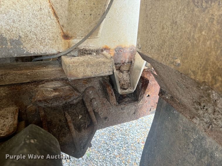 image for item II9177 1990 International 2554  applicator truck