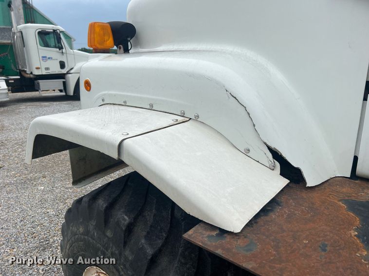 image for item II9177 1990 International 2554  applicator truck