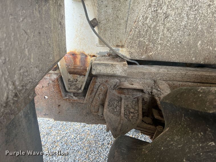 image for item II9177 1990 International 2554  applicator truck