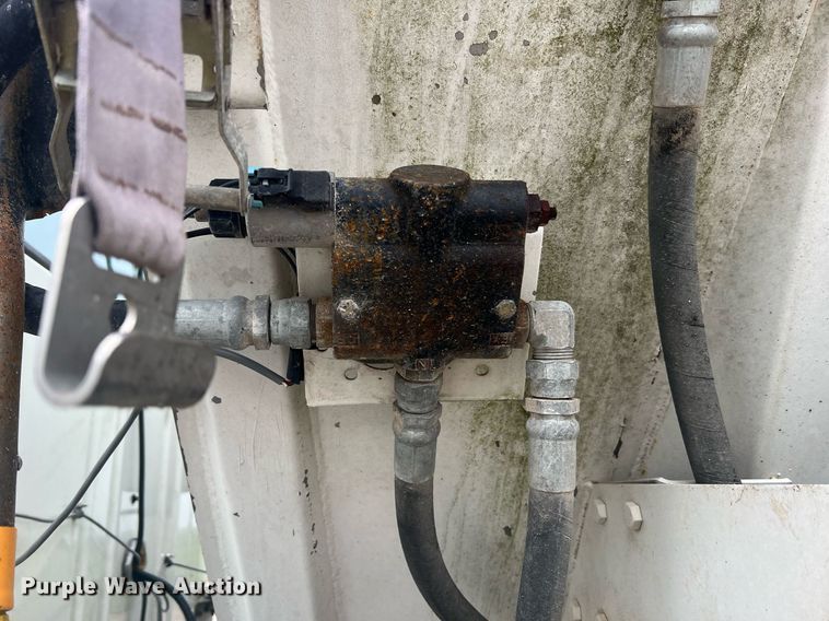 image for item II9177 1990 International 2554  applicator truck