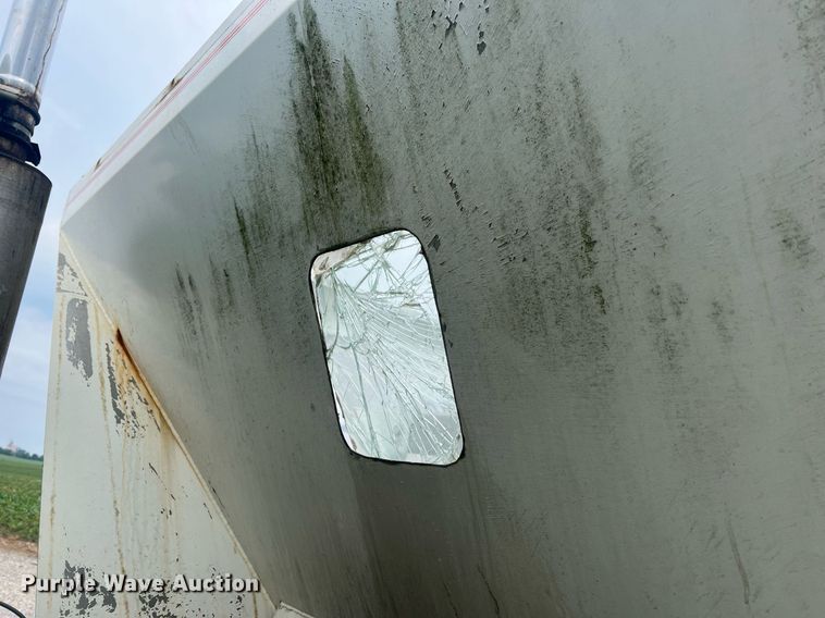 image for item II9177 1990 International 2554  applicator truck