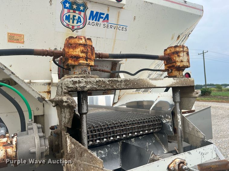 image for item II9177 1990 International 2554  applicator truck