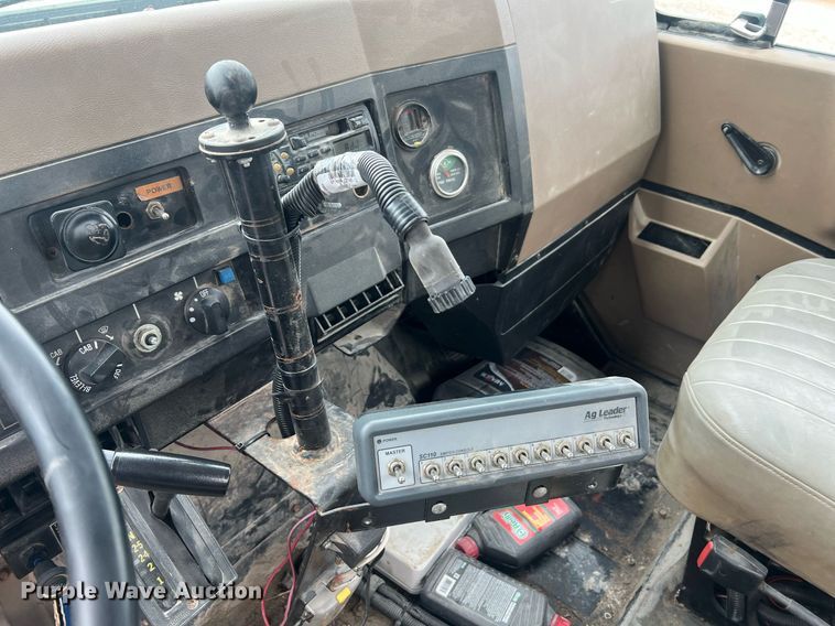 image for item II9177 1990 International 2554  applicator truck