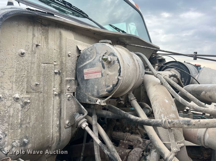 image for item II9177 1990 International 2554  applicator truck