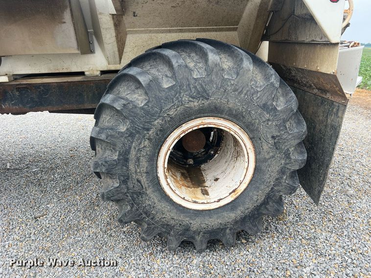 image for item II9177 1990 International 2554  applicator truck