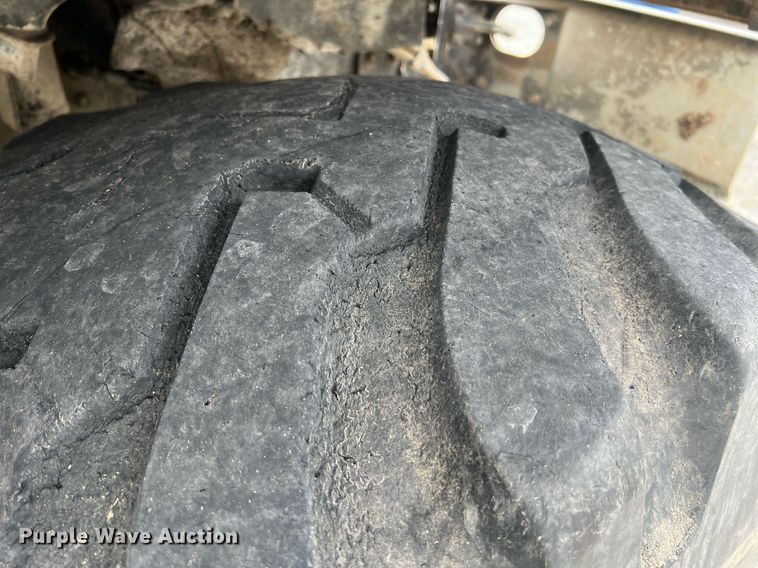 image for item II9177 1990 International 2554  applicator truck