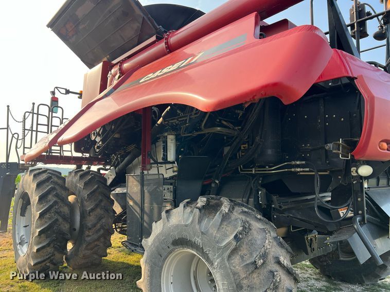 image for item II9193 2010 Case IH 8120  RWA combine