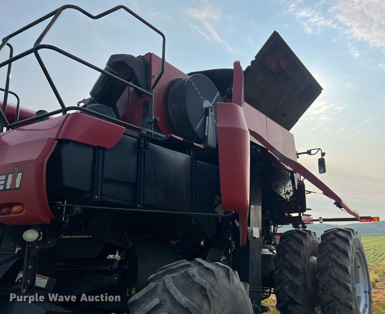 image for item II9193 2010 Case IH 8120  RWA combine