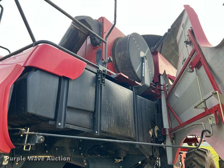 image for item II9193 2010 Case IH 8120  RWA combine