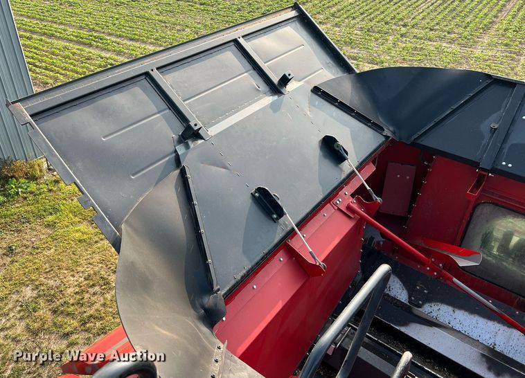 image for item II9193 2010 Case IH 8120  RWA combine