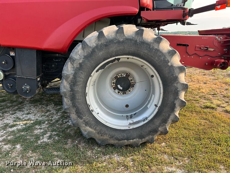 image for item II9193 2010 Case IH 8120  RWA combine