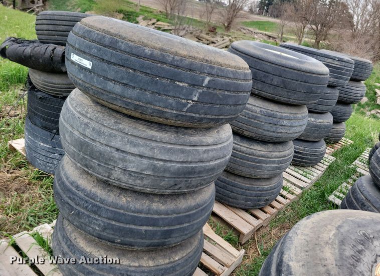 image for item JO9071 (16) Firestone 14L-16.1 tires