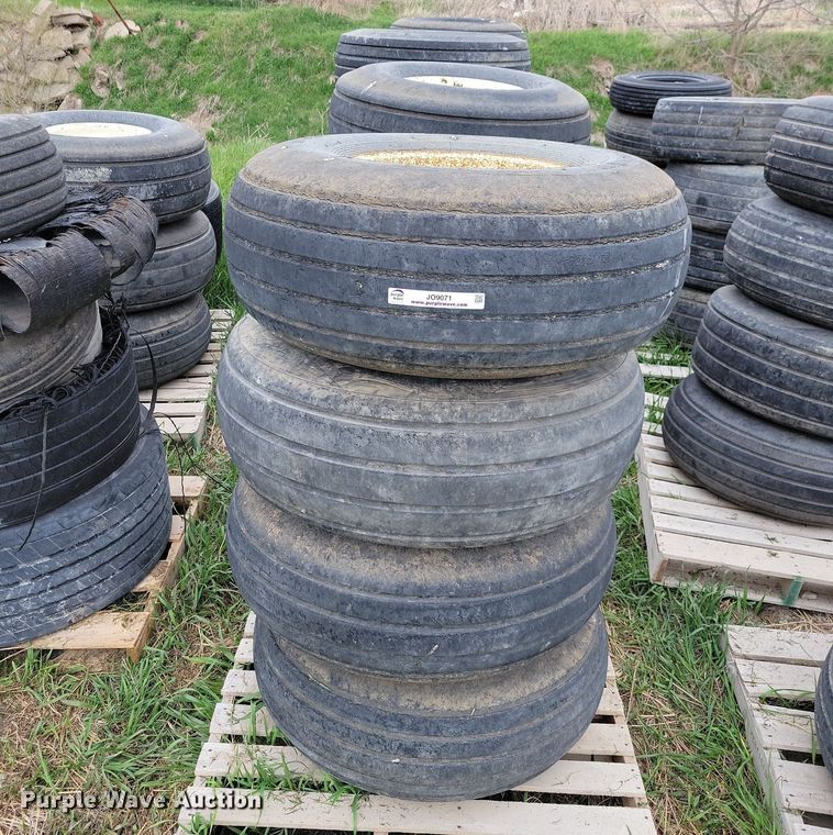 image for item JO9071 (16) Firestone 14L-16.1 tires