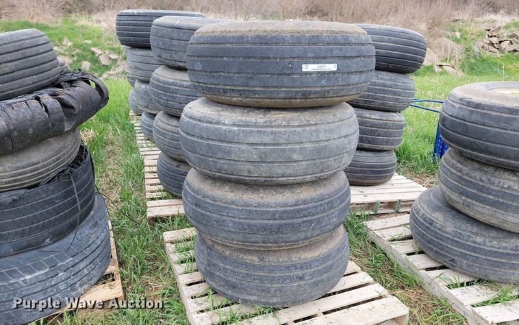 image for item JO9071 (16) Firestone 14L-16.1 tires