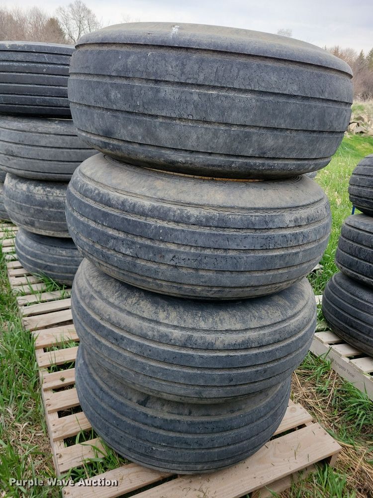 image for item JO9071 (16) Firestone 14L-16.1 tires