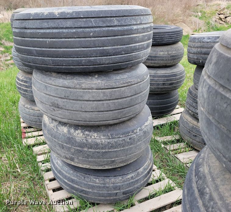 image for item JO9071 (16) Firestone 14L-16.1 tires