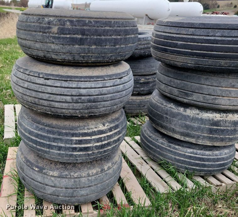 image for item JO9071 (16) Firestone 14L-16.1 tires