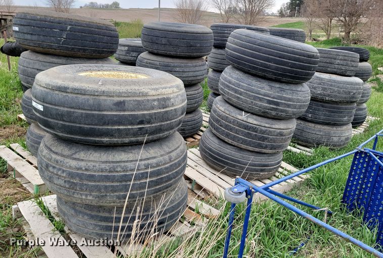 image for item JO9072 (15) Firestone 14L-16.1 tires