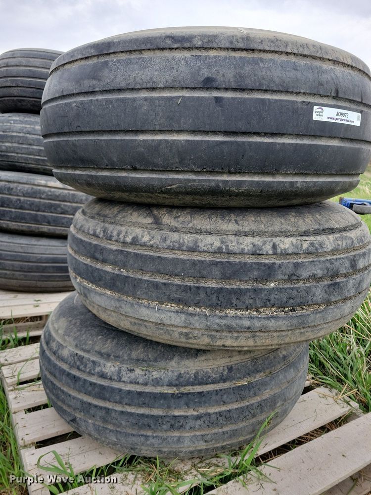 image for item JO9072 (15) Firestone 14L-16.1 tires