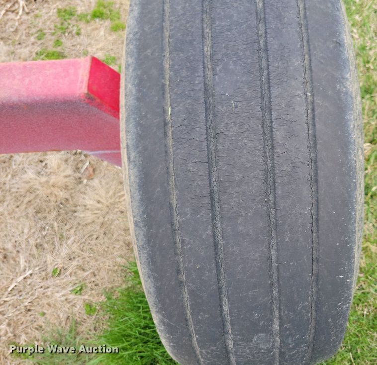 image for item JO9073 Running gear