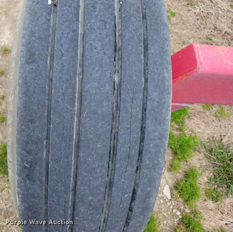 image for item JO9073 Running gear