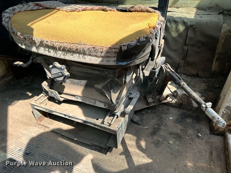 image for item KL9012 1980 Case 4890  4WD tractor