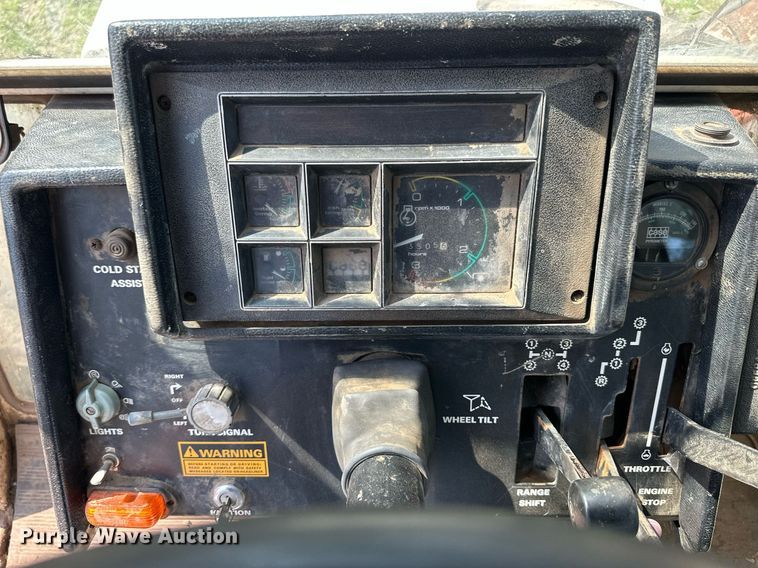 image for item KL9012 1980 Case 4890  4WD tractor