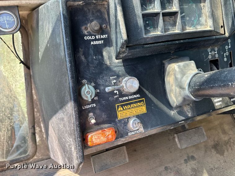 image for item KL9012 1980 Case 4890  4WD tractor