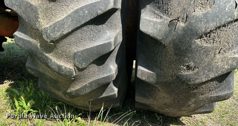 image for item KL9012 1980 Case 4890  4WD tractor