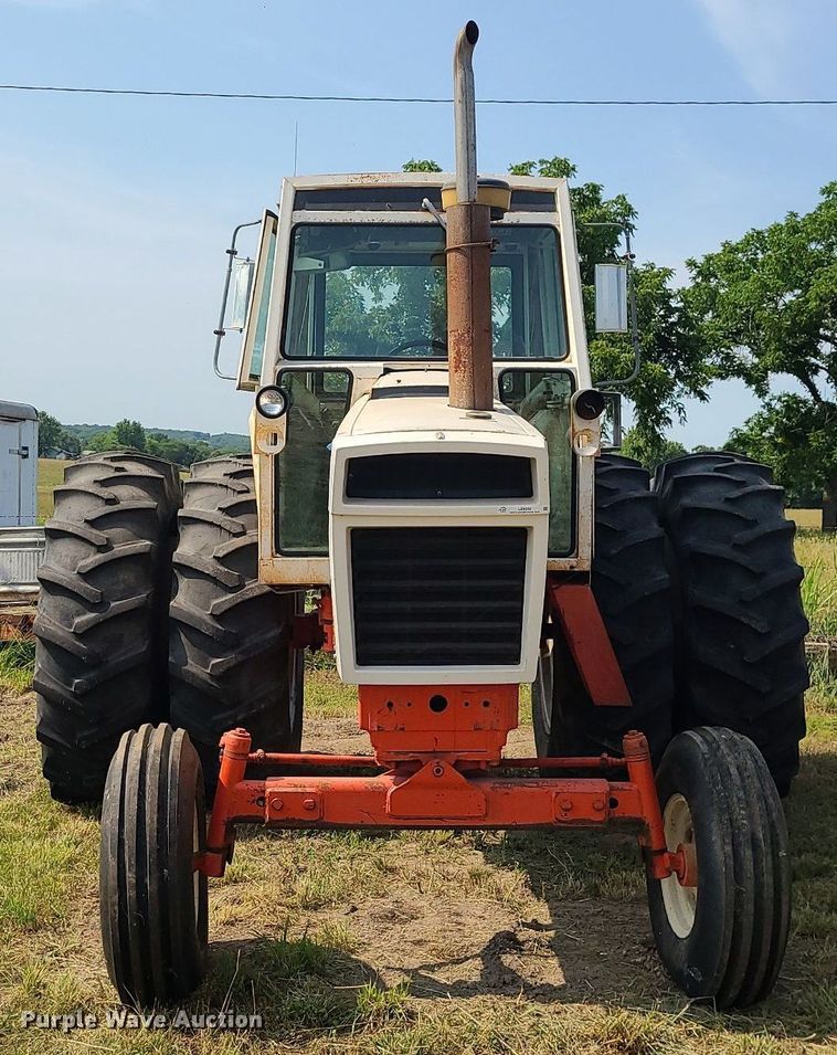 image for item LE9250 Case 1070 Agri King  tractor