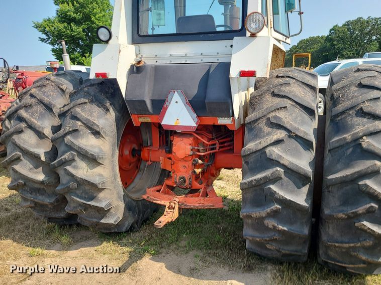 image for item LE9250 Case 1070 Agri King  tractor