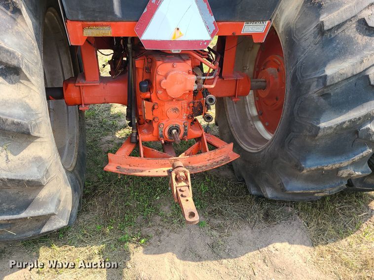 image for item LE9250 Case 1070 Agri King  tractor
