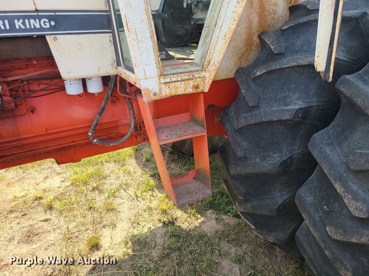 image for item LE9250 Case 1070 Agri King  tractor