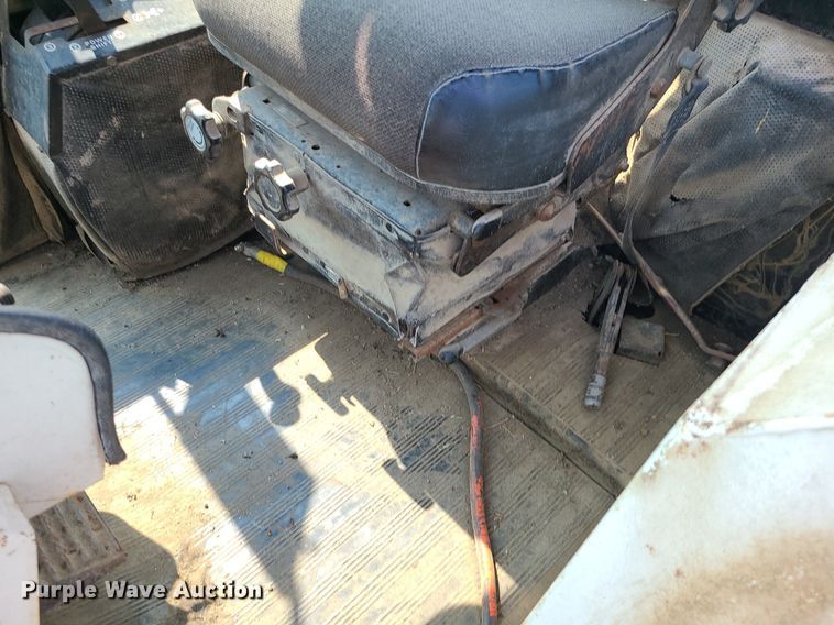 image for item LE9250 Case 1070 Agri King  tractor