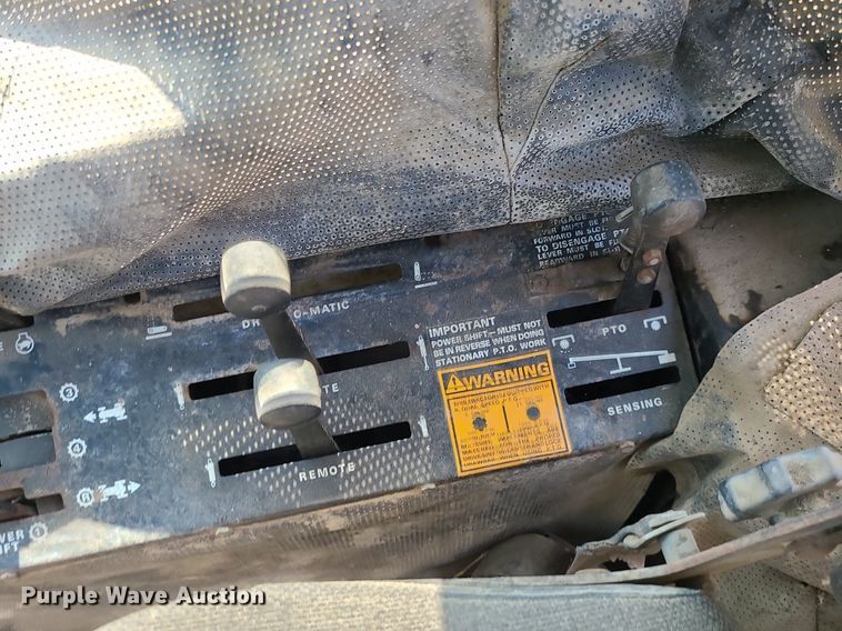 image for item LE9250 Case 1070 Agri King  tractor