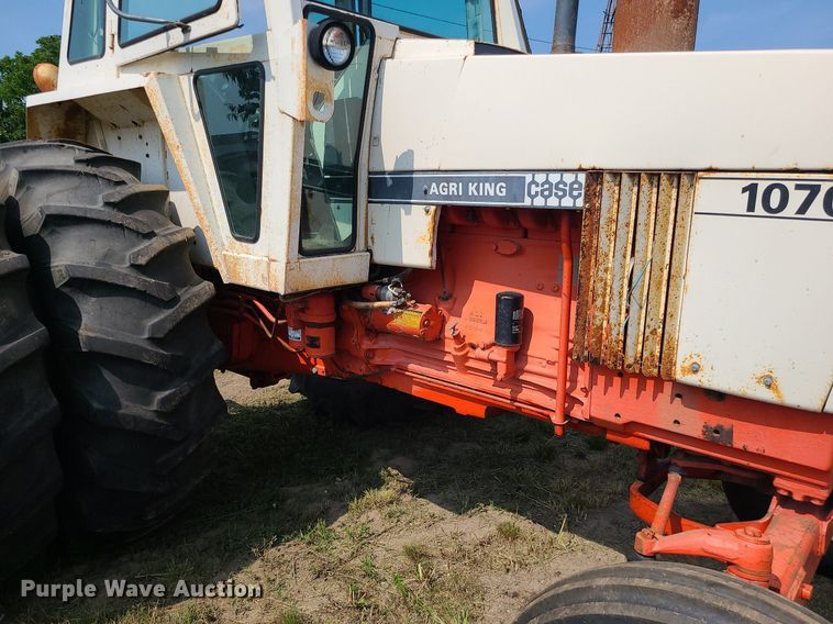 image for item LE9250 Case 1070 Agri King  tractor