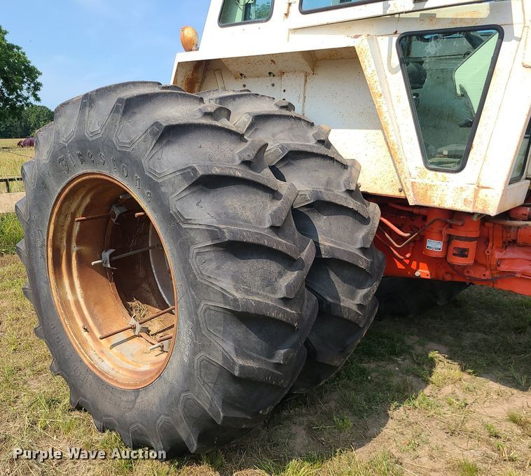 image for item LE9250 Case 1070 Agri King  tractor