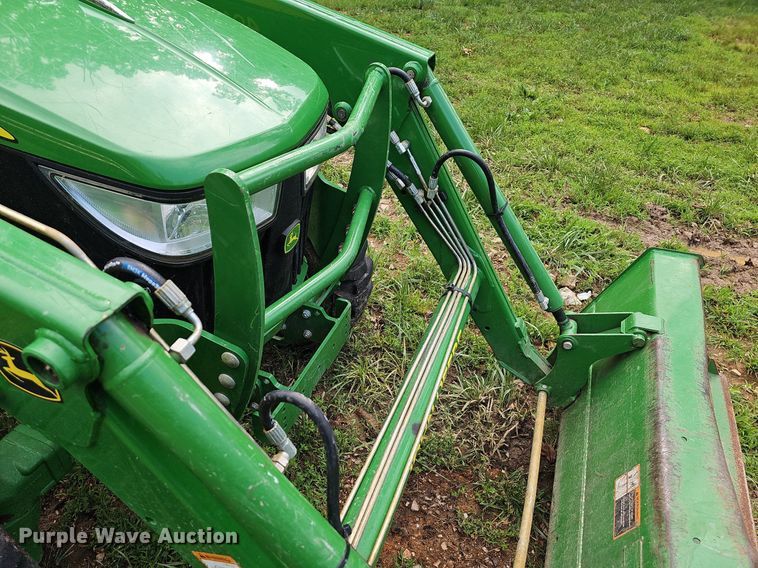 image for item LW9682 2021 John Deere 4044M  MFWD tractor