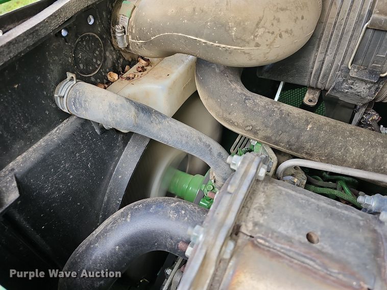 image for item LW9682 2021 John Deere 4044M  MFWD tractor