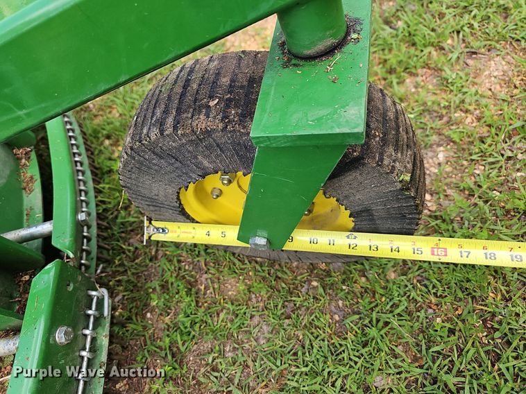 image for item LW9682 2021 John Deere 4044M  MFWD tractor