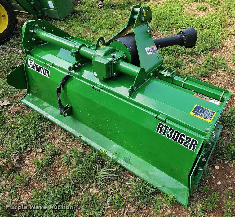 image for item LW9682 2021 John Deere 4044M  MFWD tractor