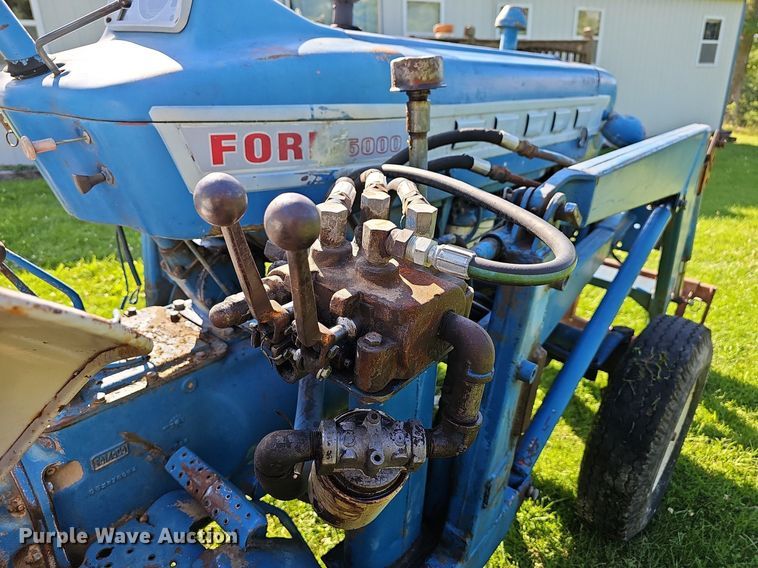 image for item LW9691 Ford 5000  tractor