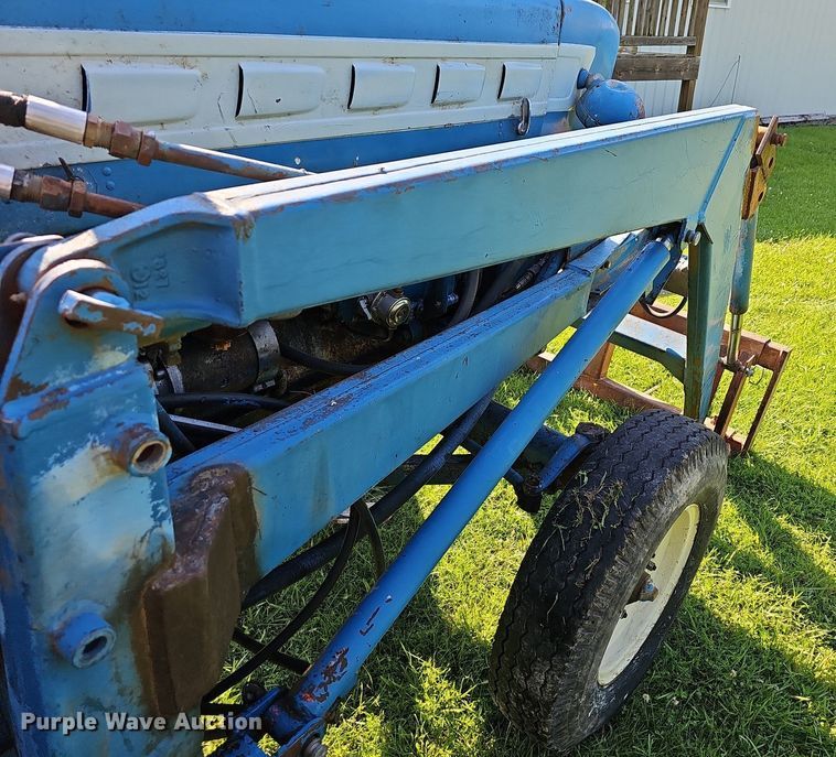 image for item LW9691 Ford 5000  tractor