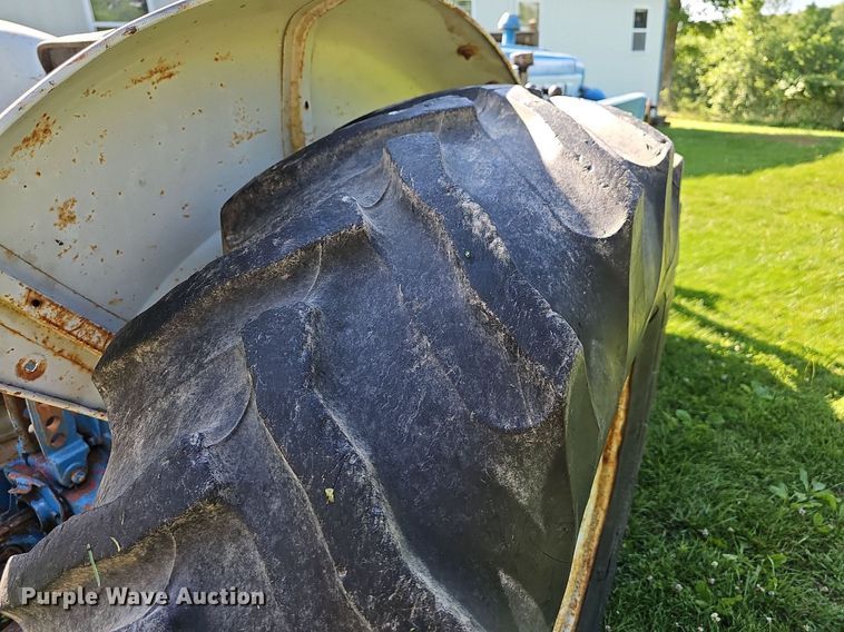 image for item LW9691 Ford 5000  tractor