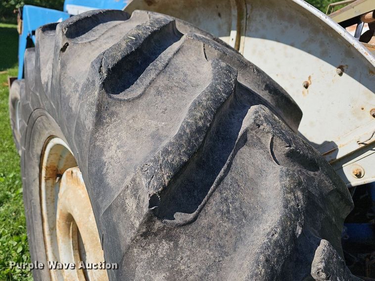 image for item LW9691 Ford 5000  tractor