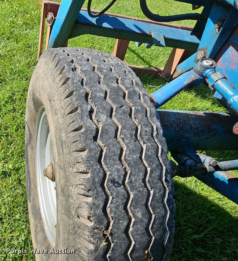 image for item LW9691 Ford 5000  tractor